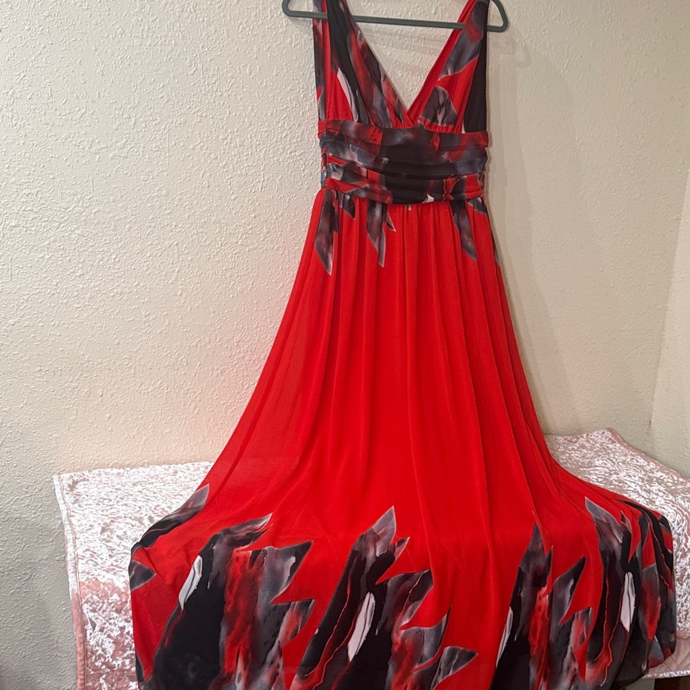 Ever Pretty Red and Black V-Neck Maxi Dress - Picture 2 of 9